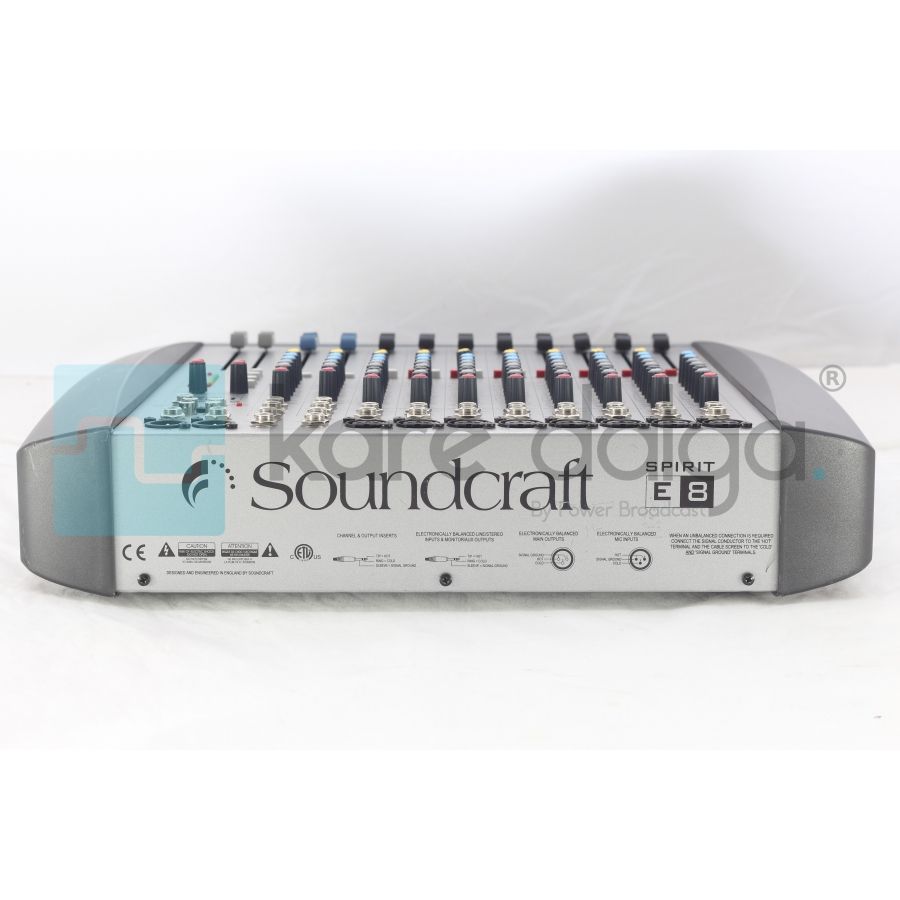 Soundcraft Spirit E8 8 Kanallı Analog Mikser